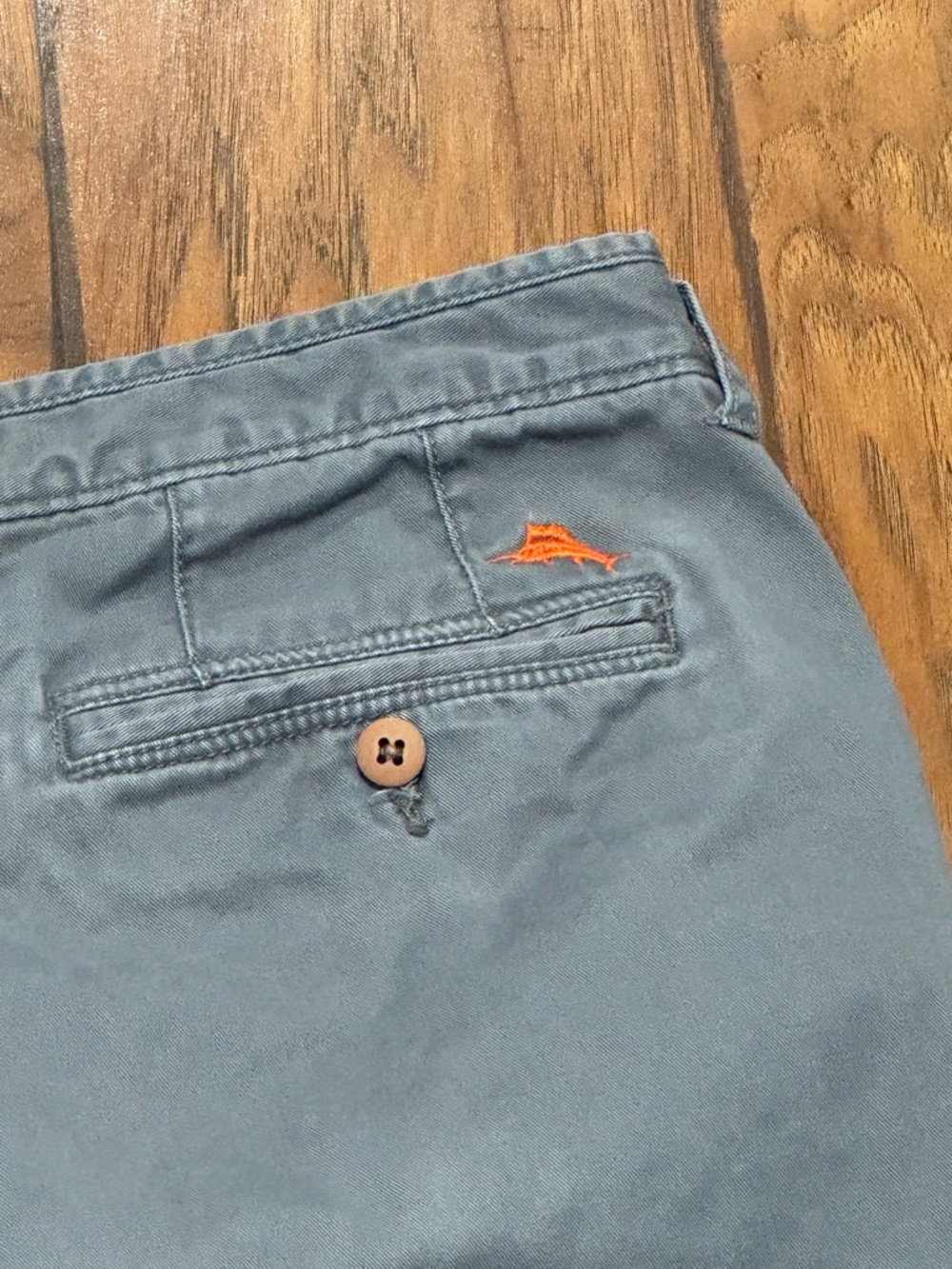 Tommy Bahama Men’s Relaxed Fit Chino Shorts - Size 36 - Picture 2 of 8